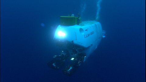 �L�l���������D�u���񂩂�6500�v(C)JAMSTEC